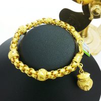 สร้อยข้อมือ เกลียวคุณนายทรายมัดโอ่ง ห้อยถุงทอง