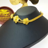 สร้อยข้อมือ สี่เสาคู่คั่นดอกไม้