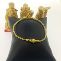 สร้อยข้อมือสี่เสาตันไข่มุข