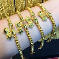 สร้อยข้อมือ น้ำหนัก 1บาท ลายห่วงคู่ ห้อยใจดาว  น้ำหนัก 15.16 กรัม